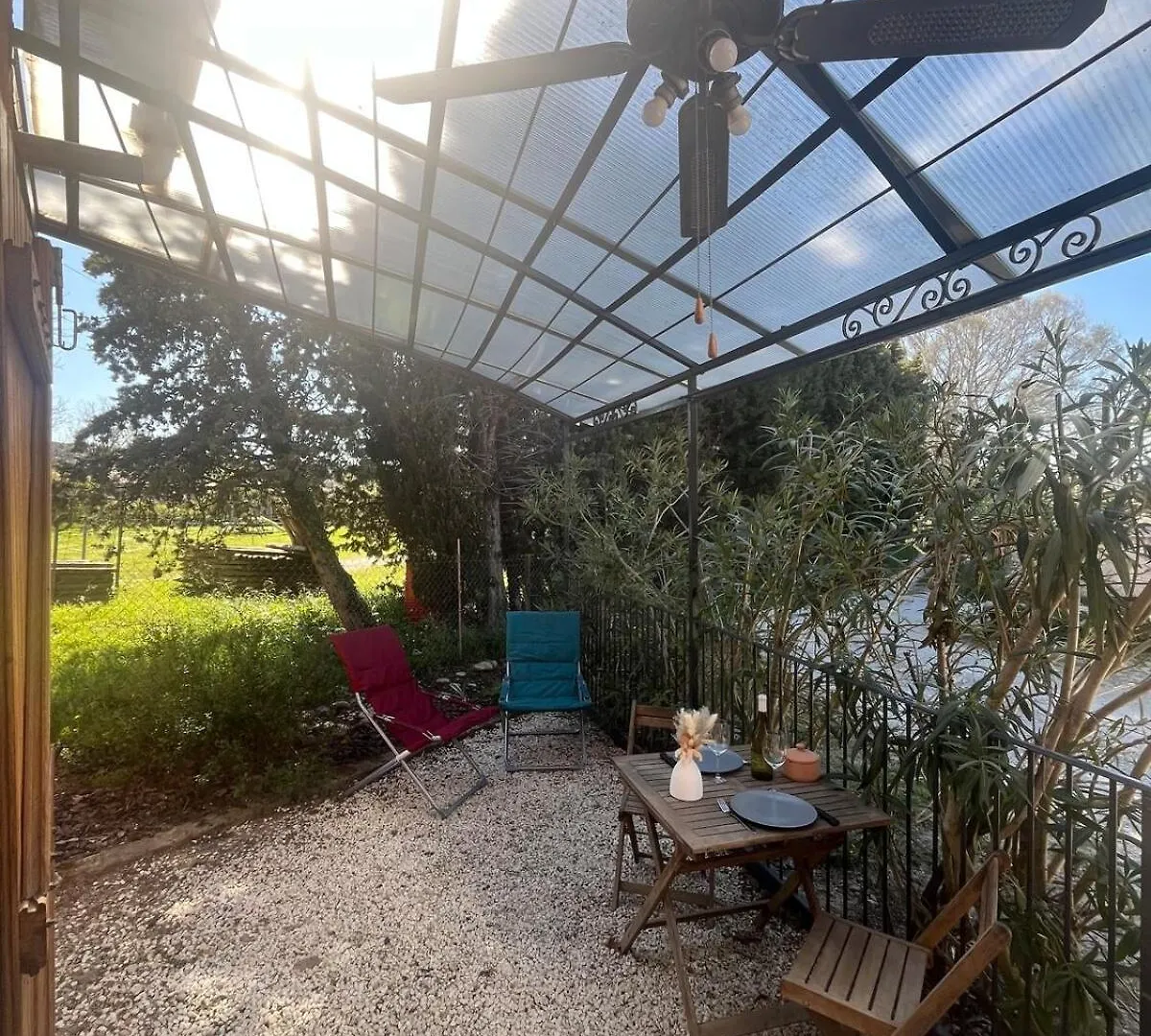 Appartement Studio Cosy Avec Climatisation Et Terrasse Malataverne